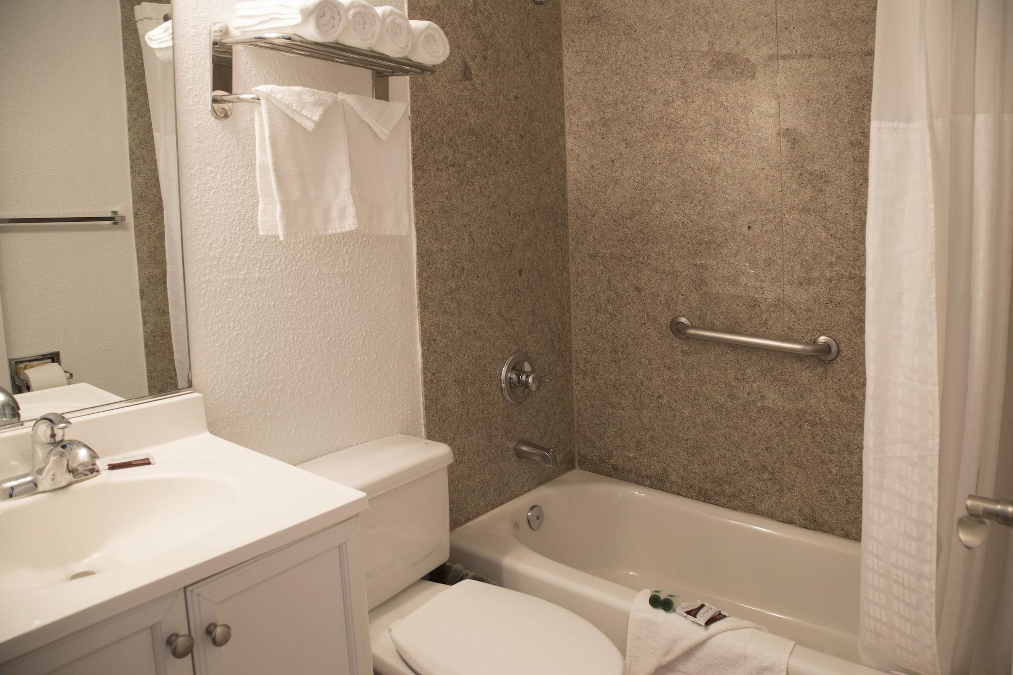Harborview Inn & Suites-Convention Center-Airport-Gaslamp-Seaworld-Zoo-Balboa Park San Diego Exterior photo