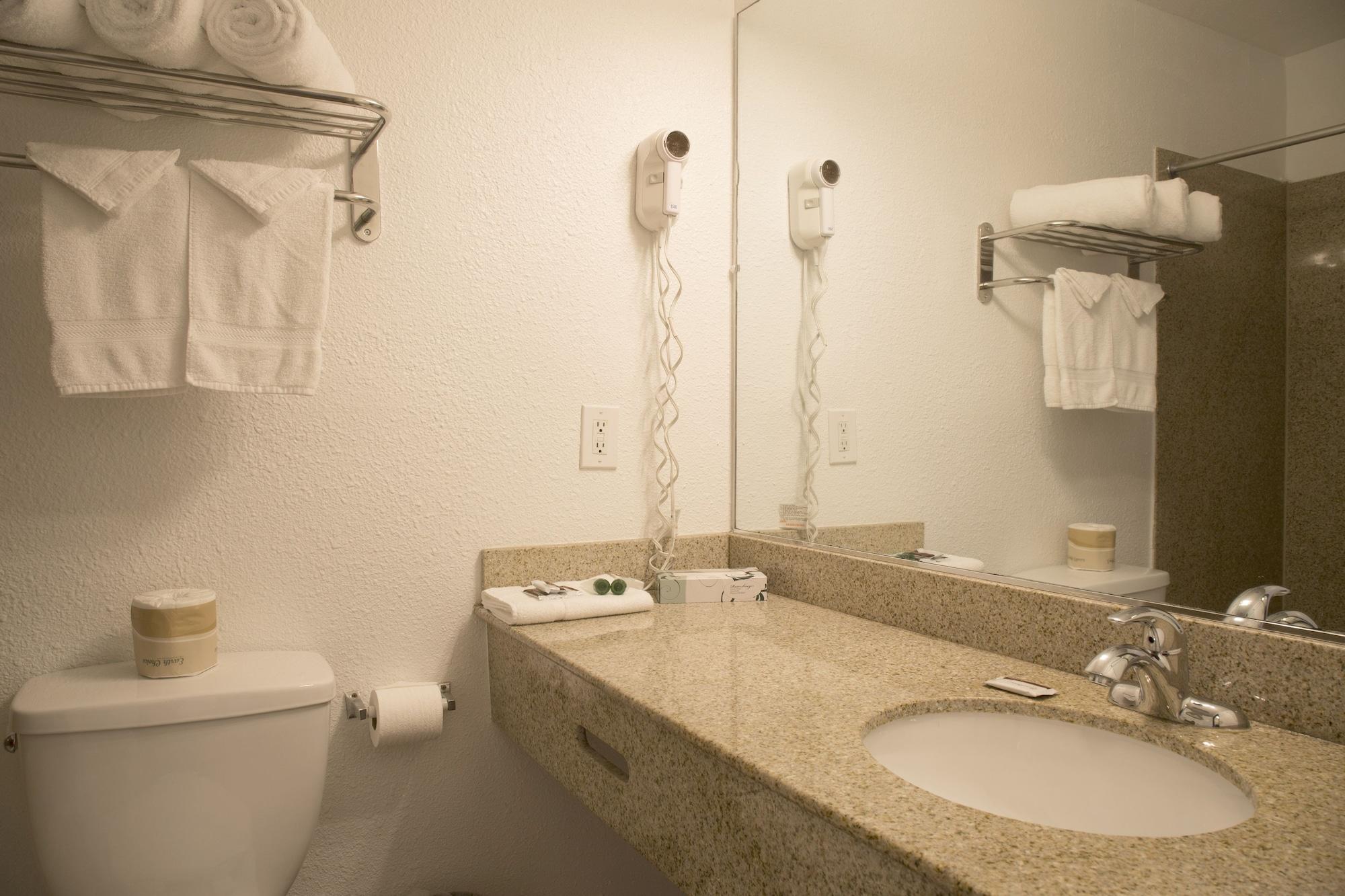 Harborview Inn & Suites-Convention Center-Airport-Gaslamp-Seaworld-Zoo-Balboa Park San Diego Exterior photo
