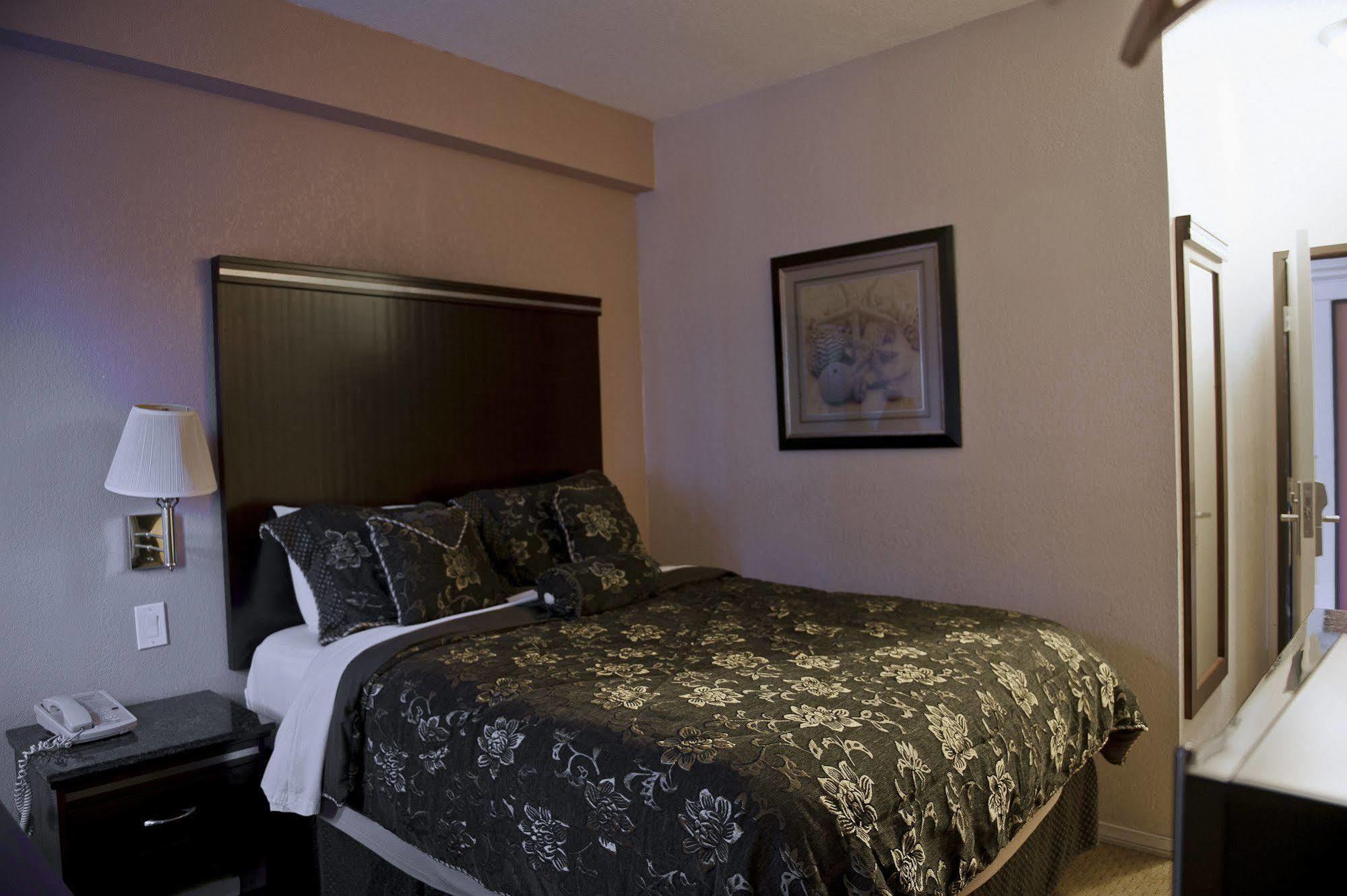 Harborview Inn & Suites-Convention Center-Airport-Gaslamp-Seaworld-Zoo-Balboa Park San Diego Exterior photo